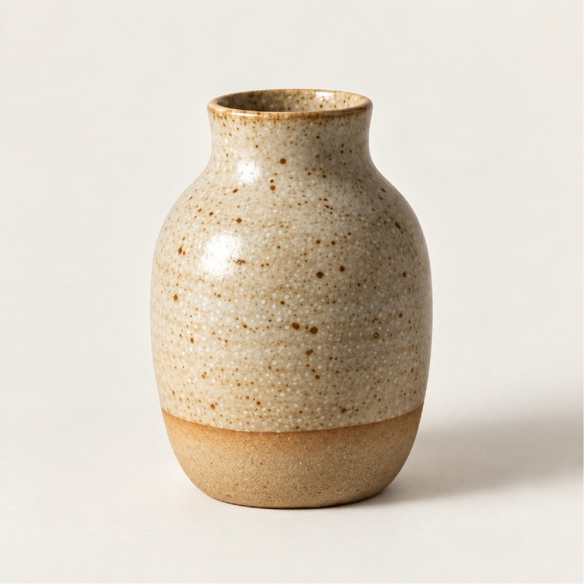 HiFiveGo™ SoftSand Speckled Style Clay Vase